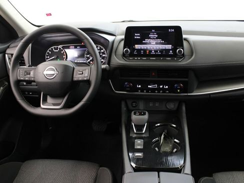 New 2026 Nissan Rogue SV FWD image 9