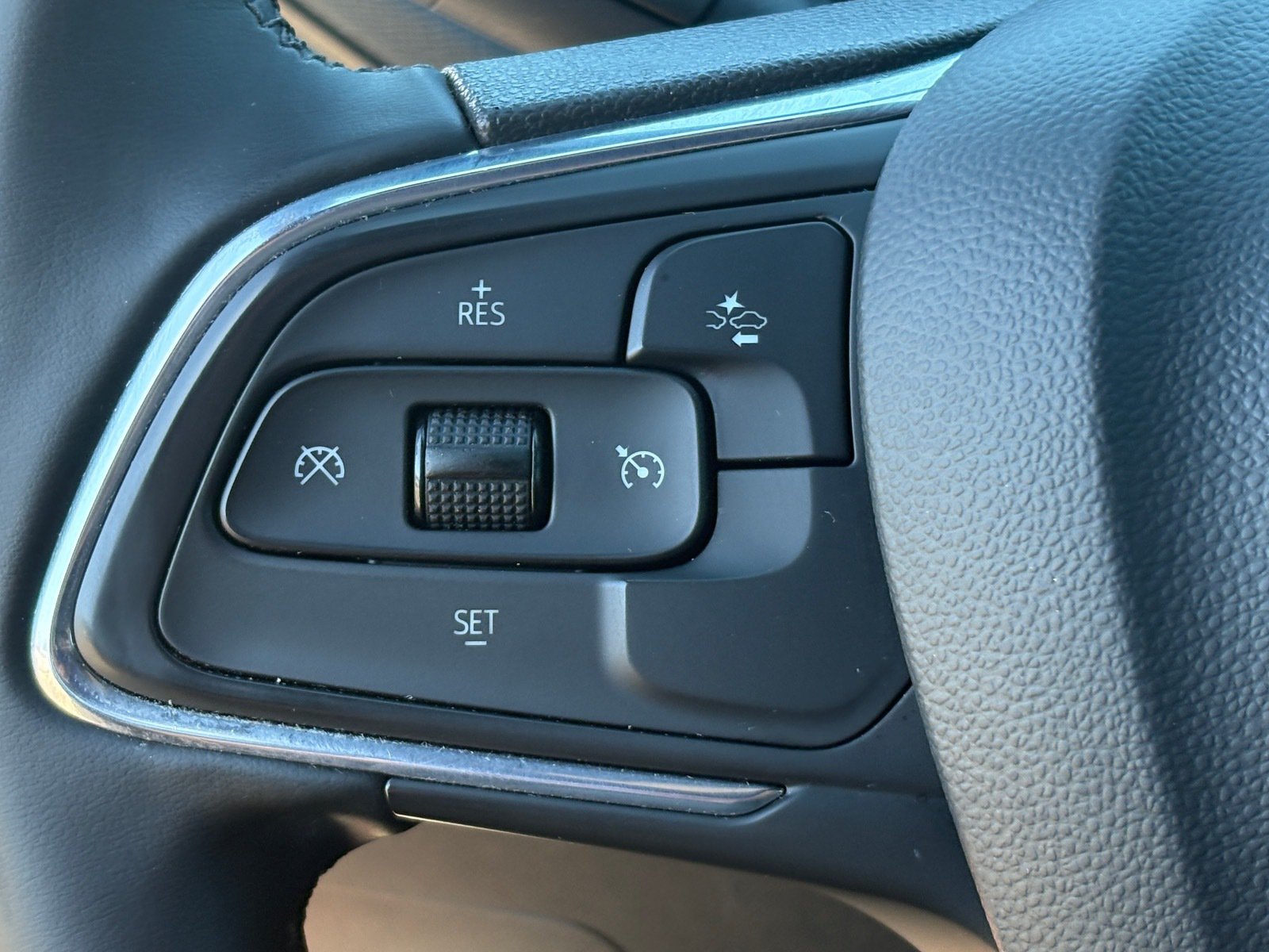 Used 2024 Buick Envista Sport Touring FWD image 19