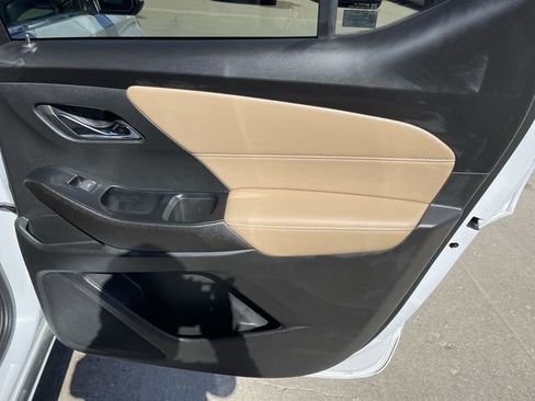 Used 2023 Chevrolet Traverse Premier AWD/4WD image 14
