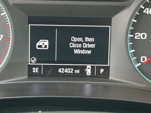 Used 2024 Chevrolet Malibu LT image 32