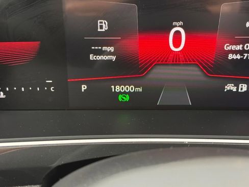 Used 2023 Volkswagen Tiguan SE R-Line image 18