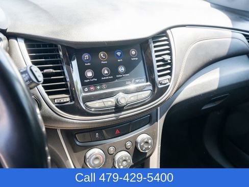 Used 2020 Chevrolet Trax LT w/ LT Convenience Package AWD/4WD image 21