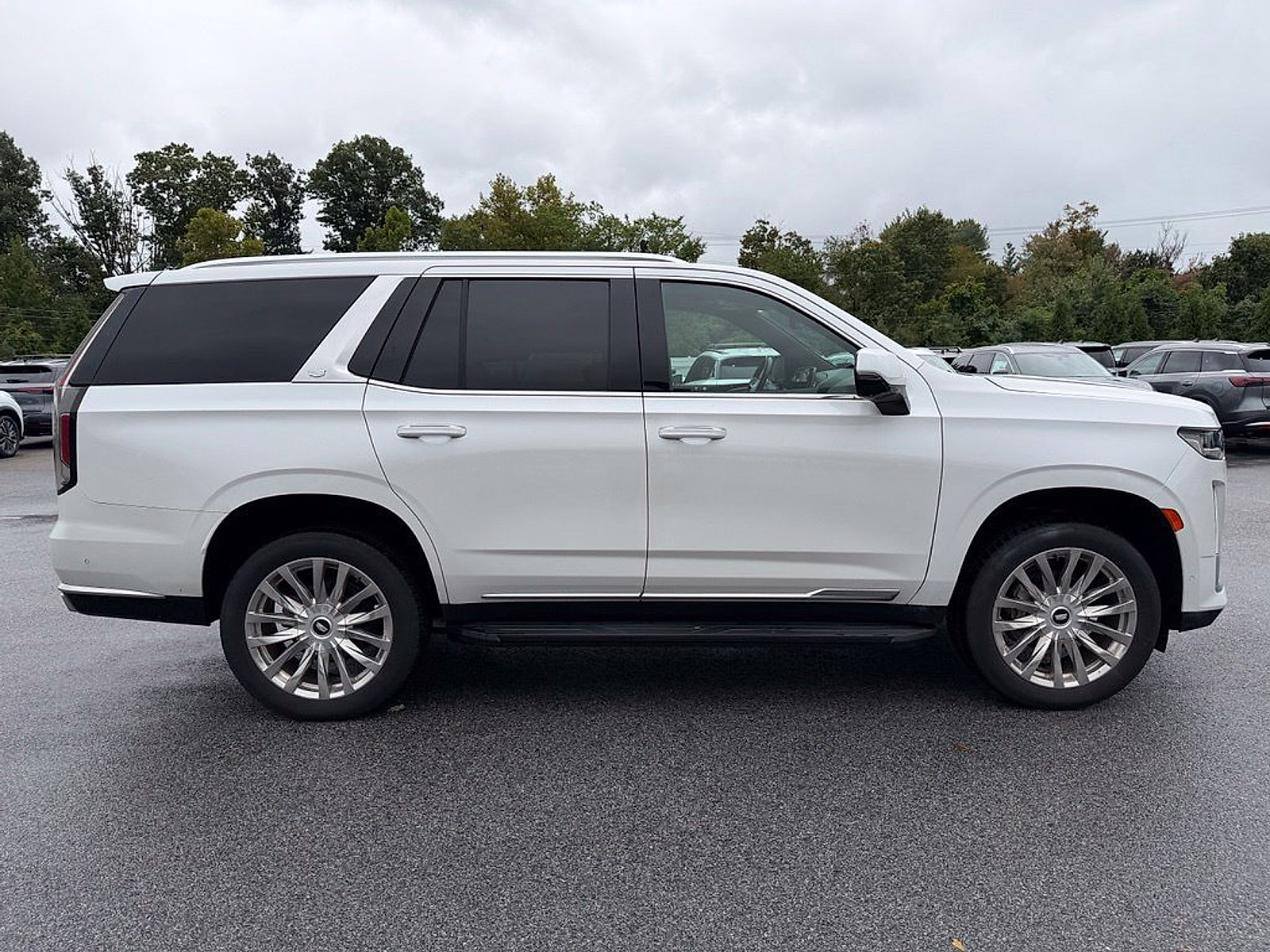 Used 2021 Cadillac Escalade Premium Luxury w/ Driver Assist Tech Package AWD/4WD image 8
