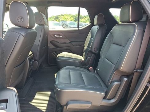 Used 2023 Chevrolet Traverse Premier w/ Redline Edition AWD/4WD image 16