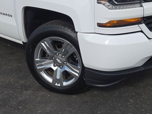 Used 2017 Chevrolet Silverado 1500 Custom w/ Custom Convenience Package image 29