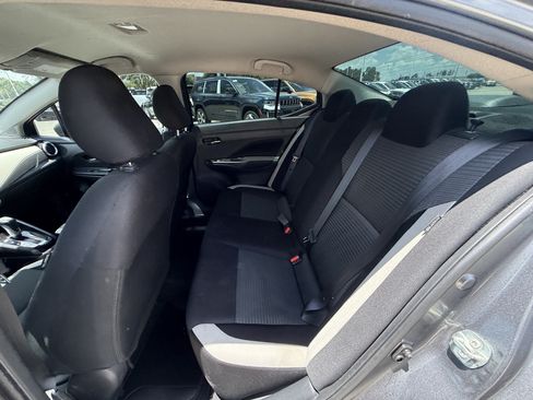 Used 2021 Nissan Versa SV FWD image 29