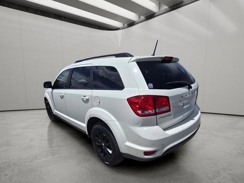 Used 2019 Dodge Journey SE w/ Blacktop Package FWD image 5