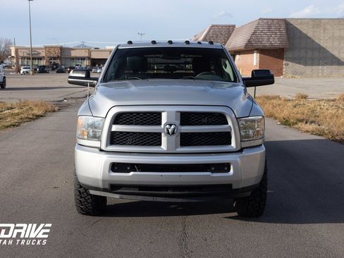 Used 2017 RAM 3500 Tradesman w/ Chrome Appearance Group image 4