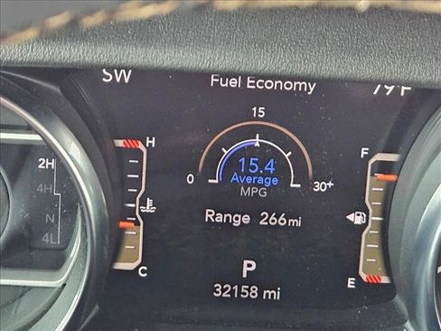 Used 2023 Jeep Gladiator Overland AWD/4WD image 9