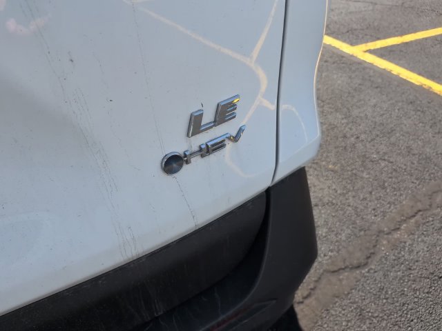 Certified 2025 Toyota RAV4 LE AWD/4WD image 5