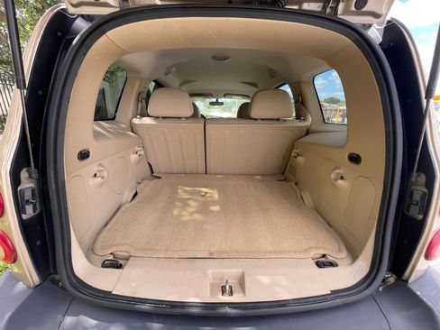 Used 2007 Chevrolet HHR LS image 17