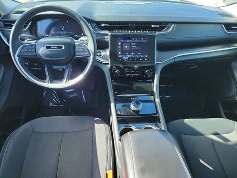 Used 2023 Jeep Grand Cherokee L Laredo RWD image 17