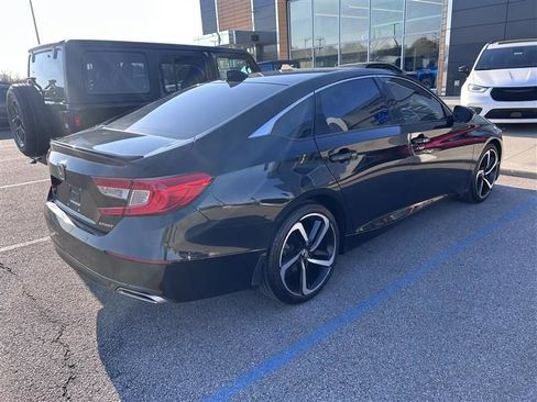Used 2019 Honda Accord Sport image 4