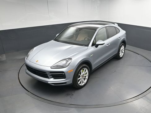 Used 2023 Porsche Cayenne Coupe AWD/4WD image 34