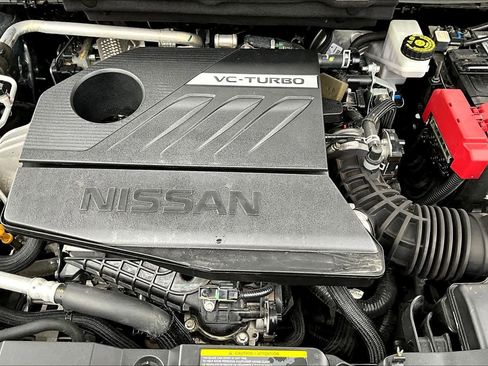 Used 2023 Nissan Rogue SV image 32
