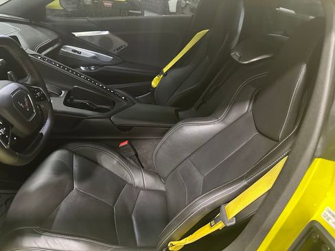 Used 2023 Chevrolet Corvette Stingray Preferred Cpe w/ Z51 Performance Package RWD image 6