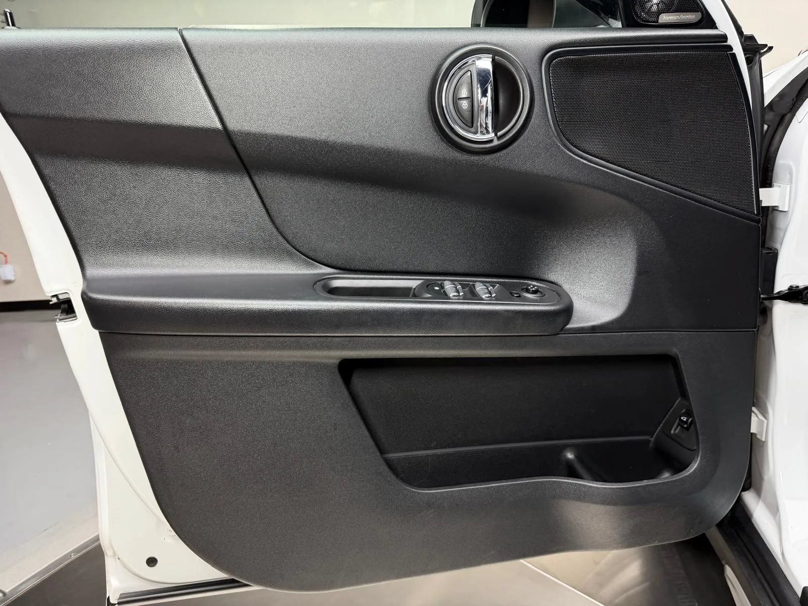 Used 2018 MINI Cooper Countryman FWD image 23