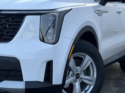 New 2026 Kia Sorento LX FWD image 31