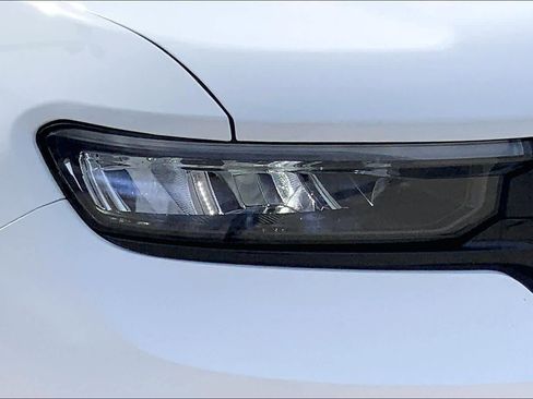 Used 2023 Jeep Grand Cherokee L Limited w/ Black Appearance Package image 25