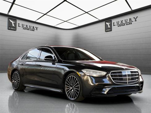 Used 2022 Mercedes-Benz S 580 4MATIC Sedan image 1