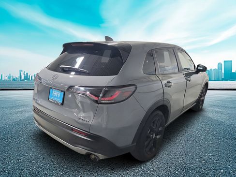 Used 2024 Honda HR-V Sport image 5