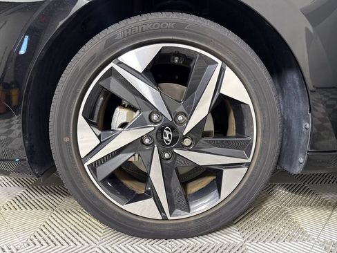 Used 2023 Hyundai Elantra Limited FWD image 24
