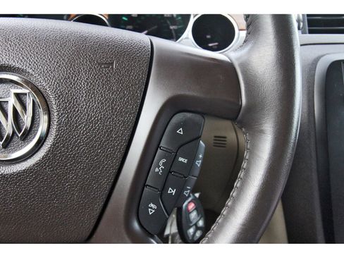 Used 2010 Buick Enclave CXL image 22