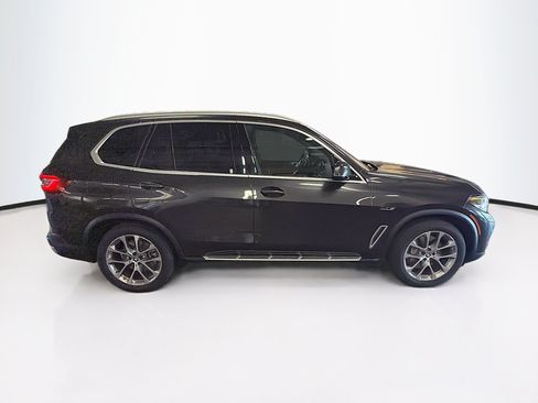 Used 2023 BMW X5 xDrive45e w/ Parking Assistance Package AWD/4WD image 10