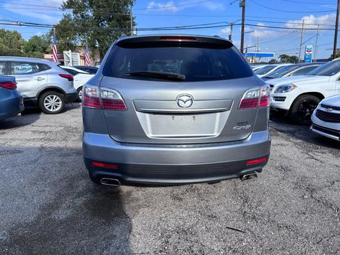 Used 2011 MAZDA CX-9 Touring w/ Moonroof & Bose Audio Pkg FWD image 7