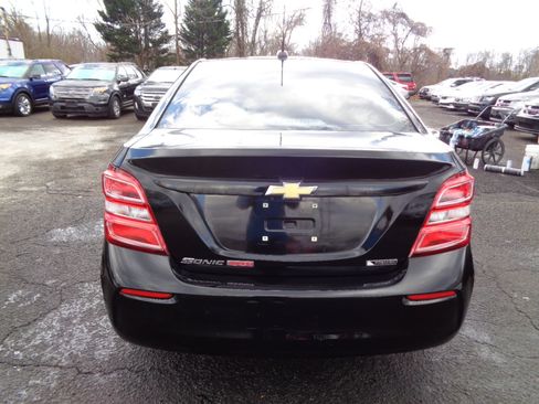 Used 2017 Chevrolet Sonic Premier image 6