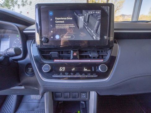 Used 2025 Toyota Corolla Cross AWD Hybrid image 11