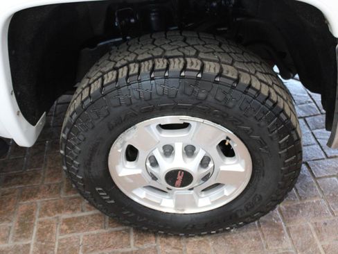 Used 2016 GMC Sierra 2500 4x4 Crew Cab w/ Sierra Convenience Package image 8