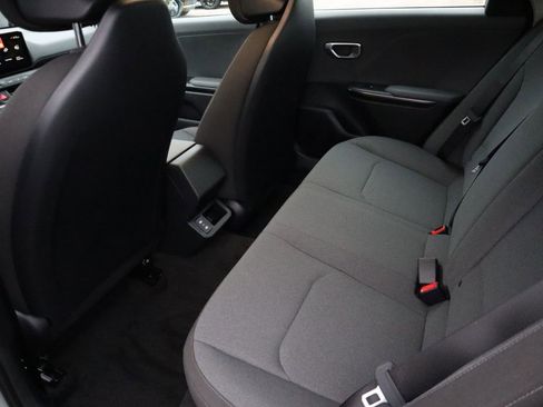 New 2025 Kia K4 LXS image 13