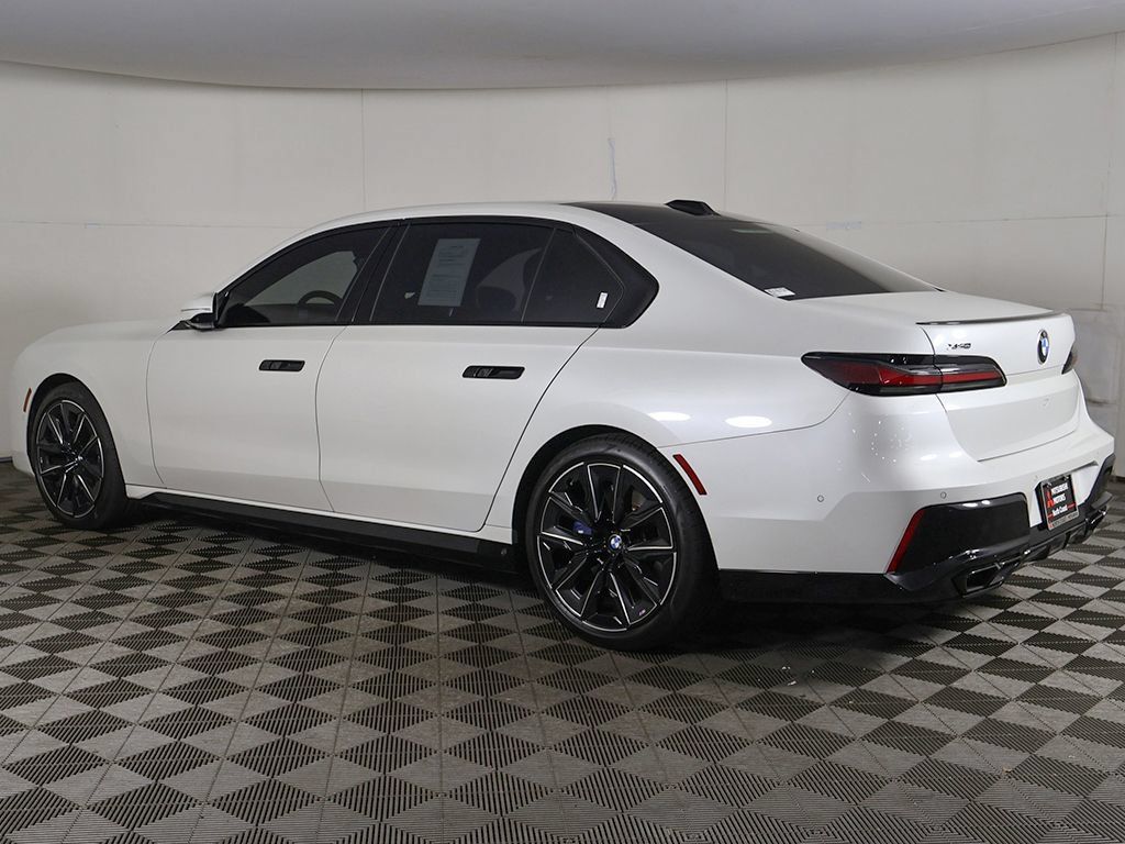 Used 2023 BMW 760i xDrive AWD/4WD image 14