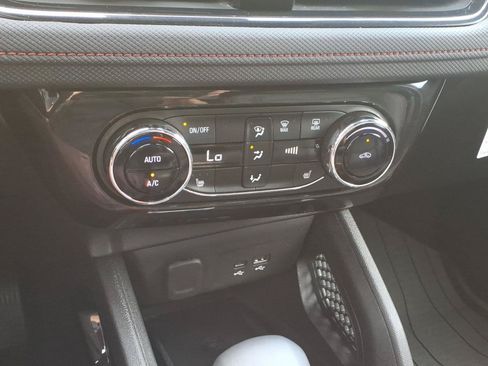 Certified 2025 Chevrolet TrailBlazer RS w/ Convenience Package FWD image 18
