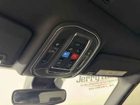 Used 2023 Jeep Grand Cherokee Altitude image 25