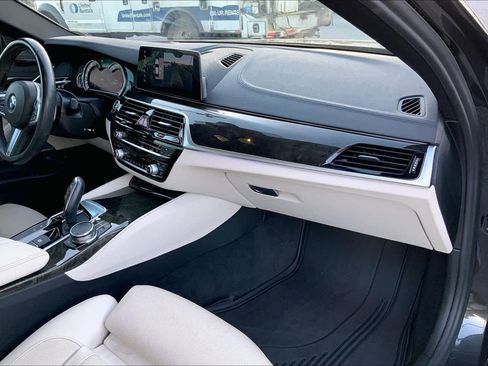 Used 2017 BMW 540i image 19