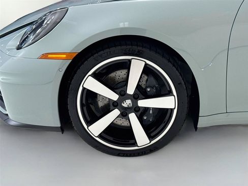 Used 2025 Porsche 911 Carrera RWD image 38