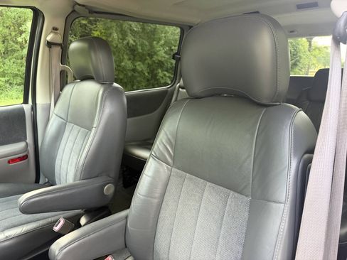 Used 2002 Chevrolet Venture Warner Brothers w/ Trailering Pkg FWD image 10