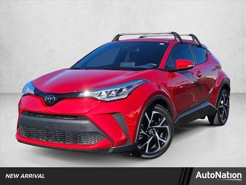 Used 2021 Toyota C-HR XLE image 1