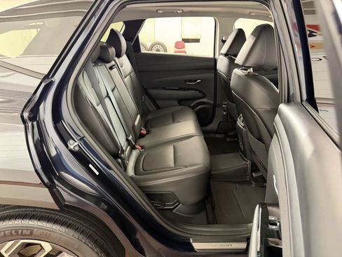 Used 2025 Hyundai Tucson Limited AWD/4WD image 41
