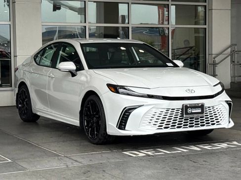 New 2026 Toyota Camry XSE FWD image 8