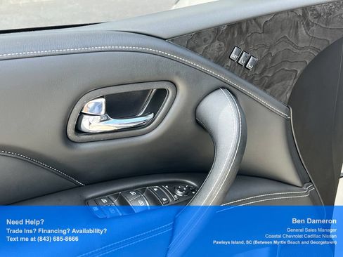 Used 2022 INFINITI QX80 Luxe w/ All-Season Package AWD/4WD image 6