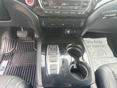 Used 2016 Honda Pilot Touring image 19