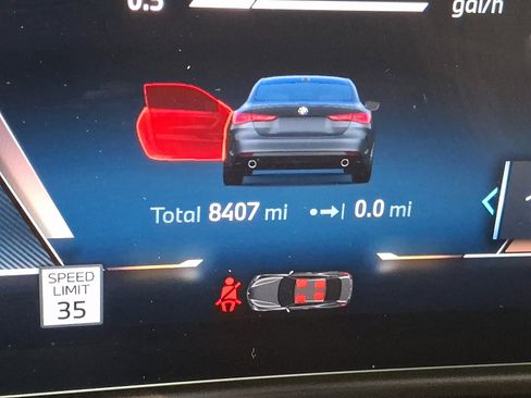 Used 2025 BMW 430i xDrive Coupe w/ Premium Package image 15