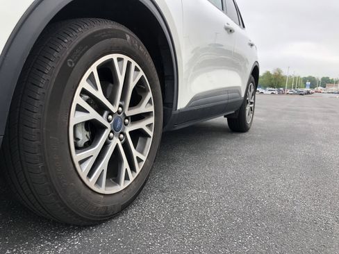 Certified 2022 Ford Escape SEL w/ Technology Package image 17