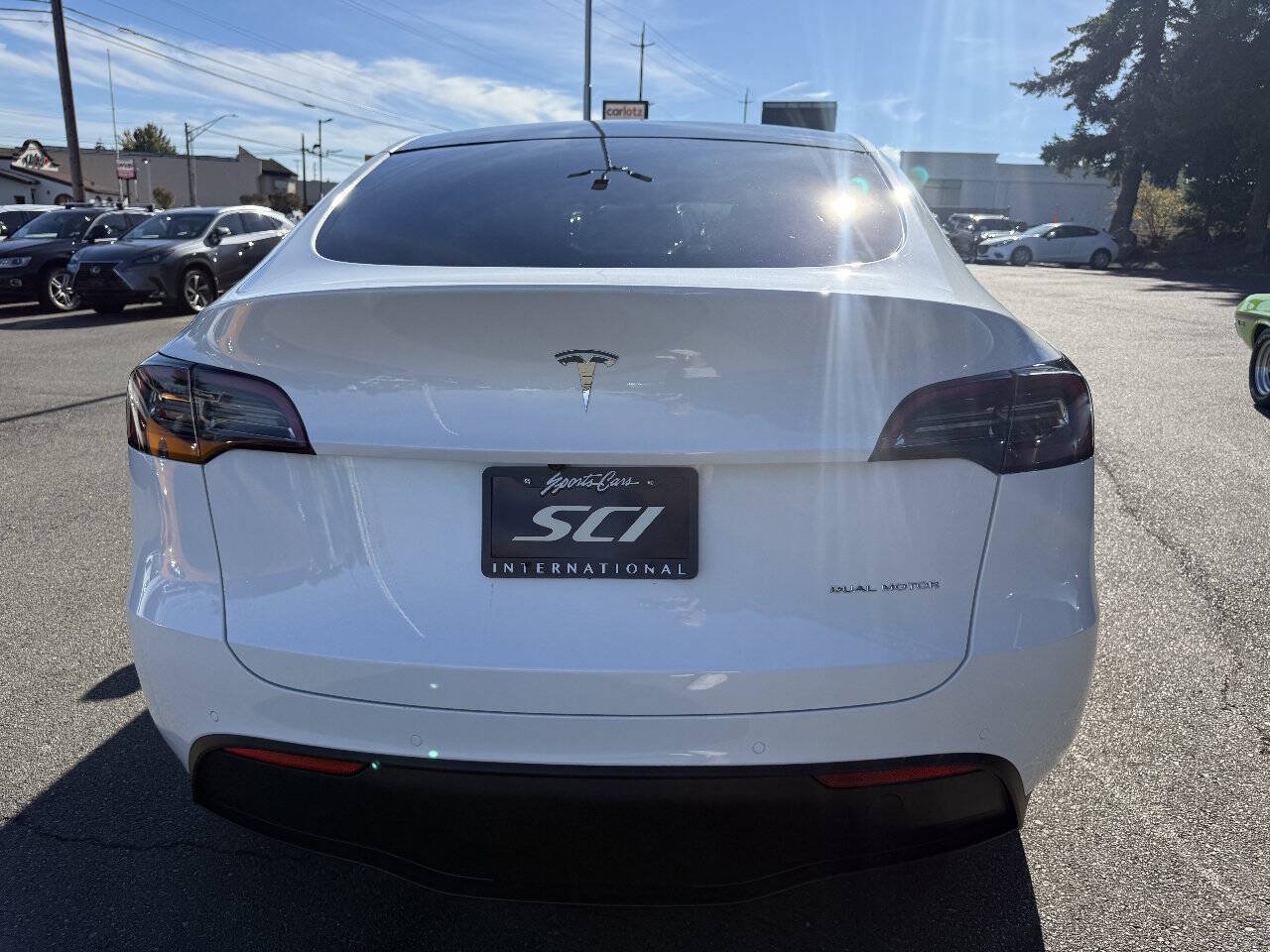 Used 2022 Tesla Model Y Long Range AWD/4WD image 5