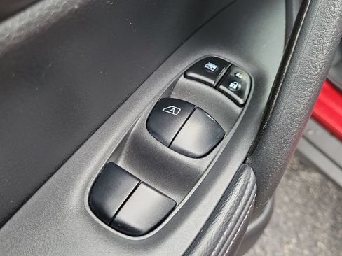 Used 2016 Nissan Rogue S FWD image 20