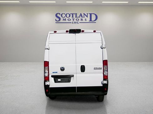 Used 2025 RAM ProMaster 2500 FWD image 7