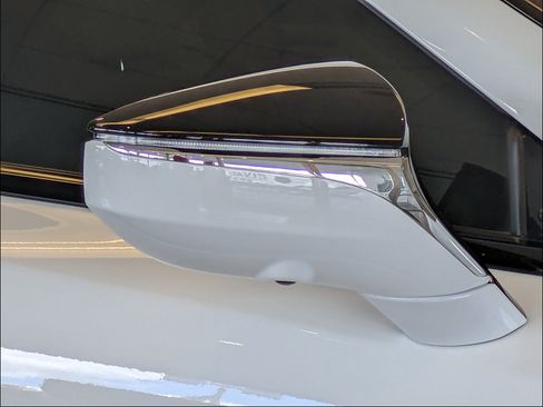 Used 2025 Lexus LC 500 Coupe w/ Dynamic Handling Package RWD image 5